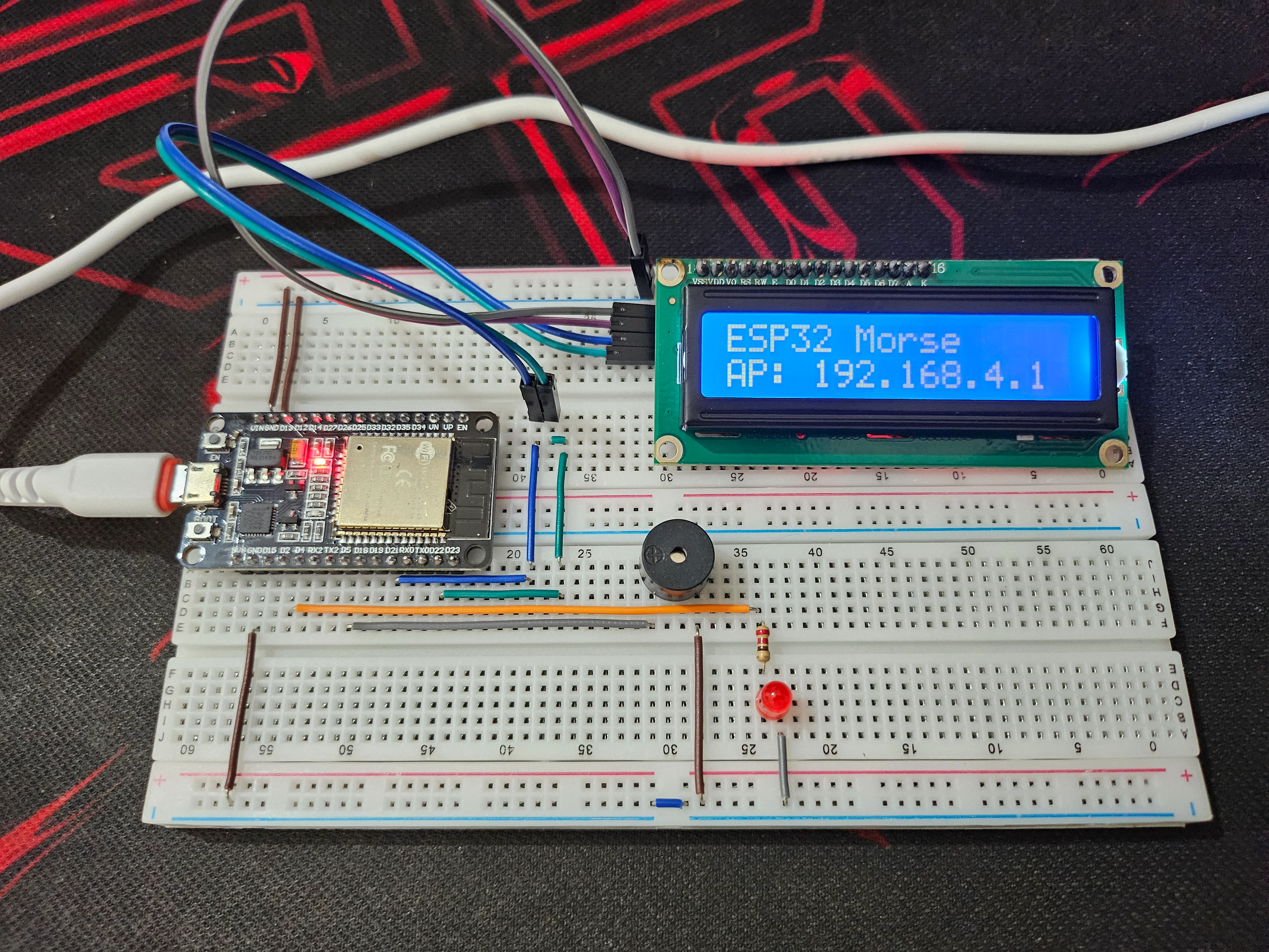 Morse Code Decoder project with ESP32 and LCD display